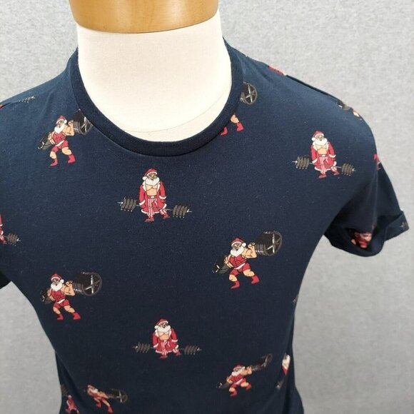 Denim & Flower Ricky Singh Mens Navy T-Shirt With Santa Weightlifting Print Size - Picture 2 of 7